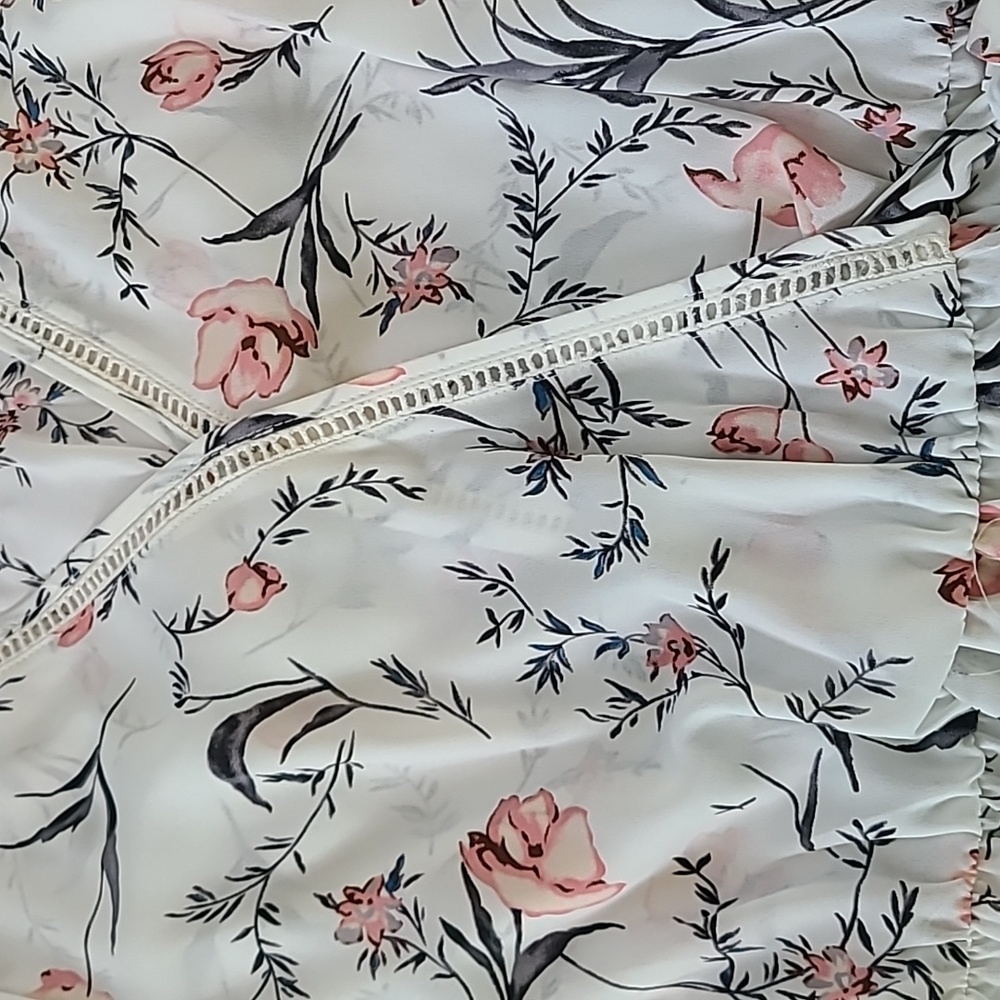 Flowy Top - Picture 3 of 4